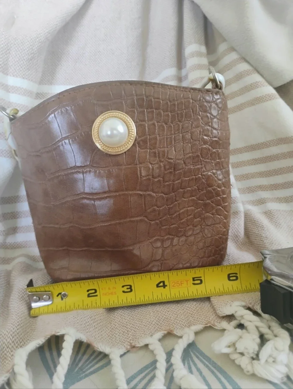 Vintage Pearl Lady Bag, Chain Link Clutch Faux Embossed Leather